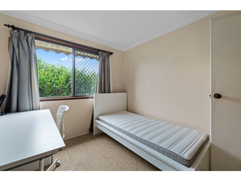 2 Claire Street, Centenary Heights QLD 4350