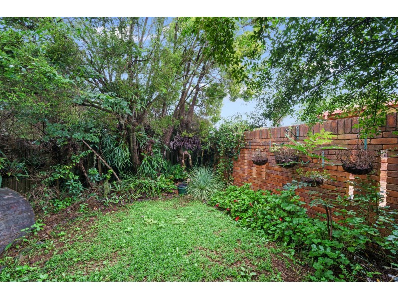 2 Claire Street, Centenary Heights QLD 4350