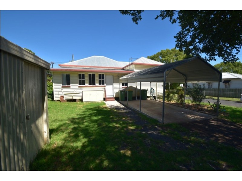 716 Ruthven Street, South Toowoomba QLD 4350