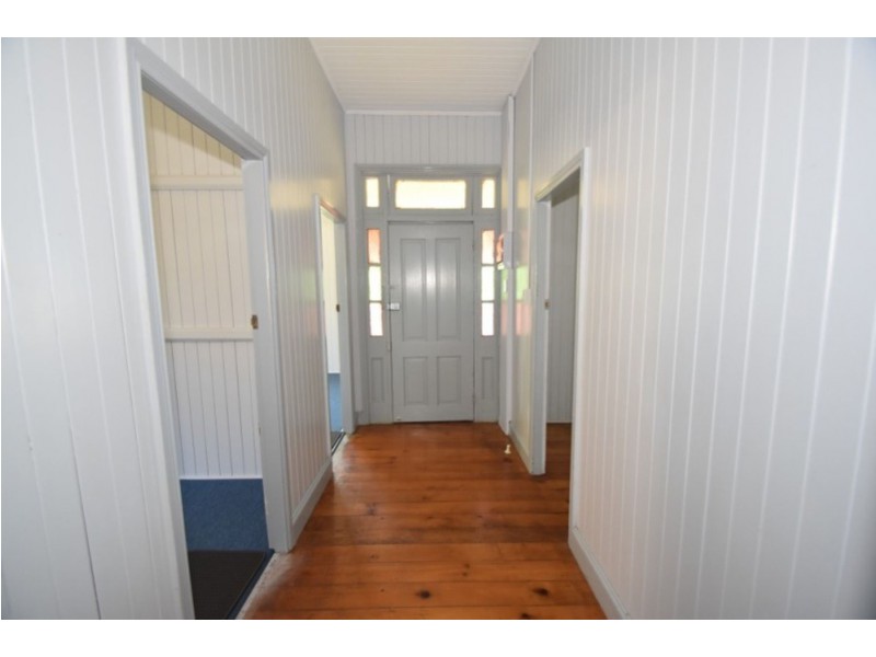 716 Ruthven Street, South Toowoomba QLD 4350