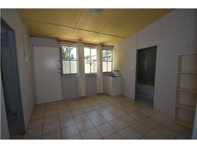 716 Ruthven Street, South Toowoomba QLD 4350