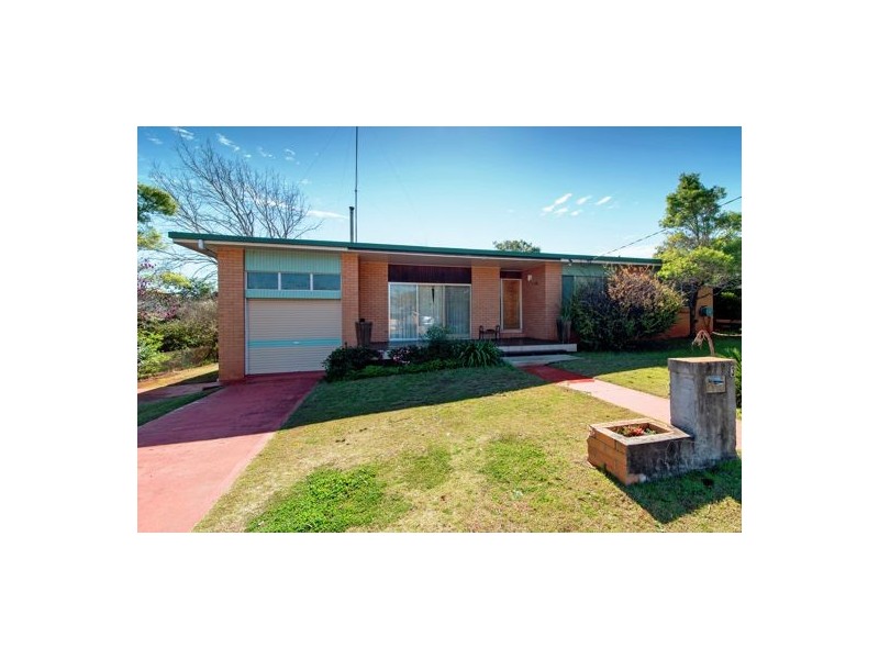 3 Kruger St, Rangeville QLD 4350