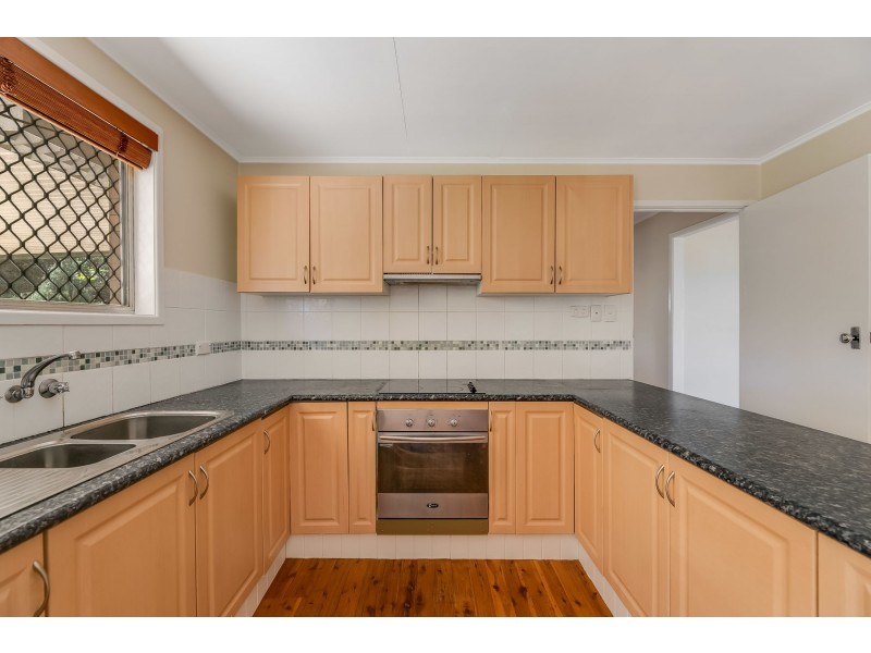 9 Cleary Street, Centenary Heights QLD 4350