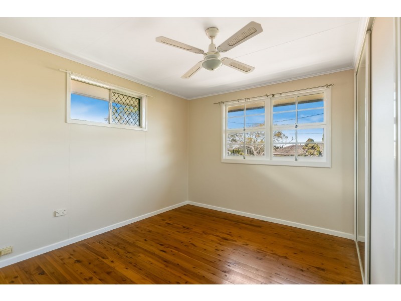 9 Cleary Street, Centenary Heights QLD 4350