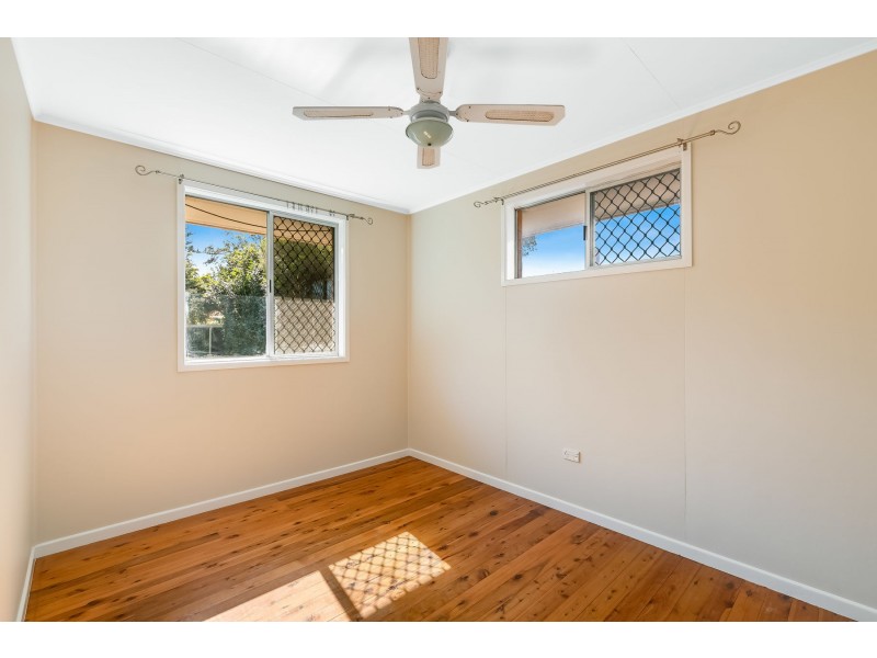 9 Cleary Street, Centenary Heights QLD 4350