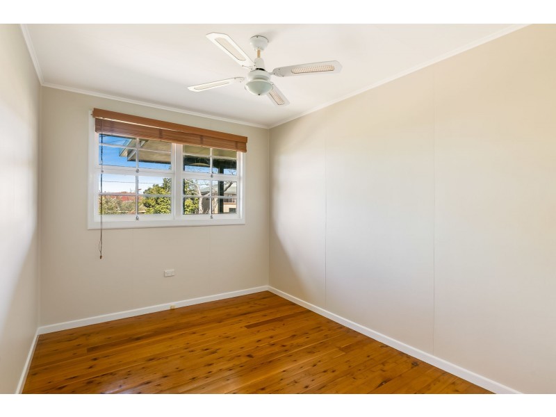 9 Cleary Street, Centenary Heights QLD 4350