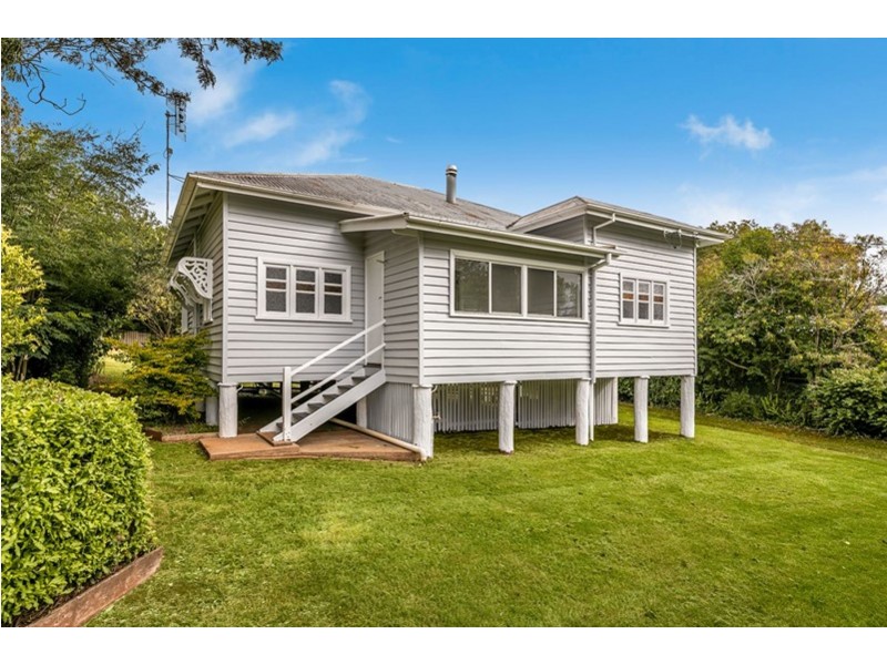 6 Perry Street, Harlaxton QLD 4350