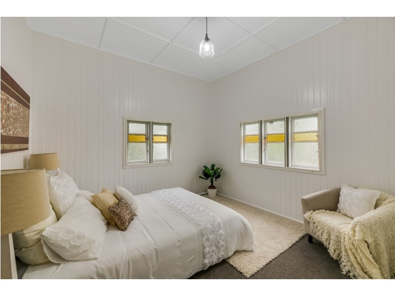 6 Perry Street, Harlaxton QLD 4350