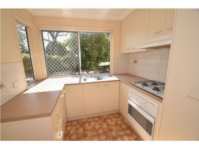 1/314 West Street, Kearneys Spring QLD 4350