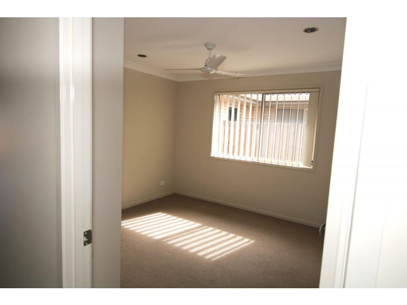 2/750 Boundary Street, Glenvale QLD 4350