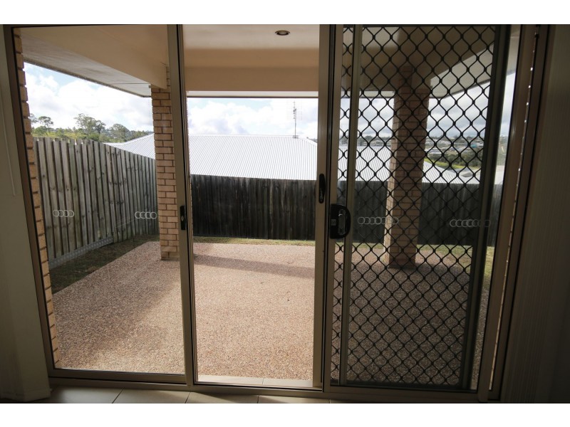 2/750 Boundary Street, Glenvale QLD 4350