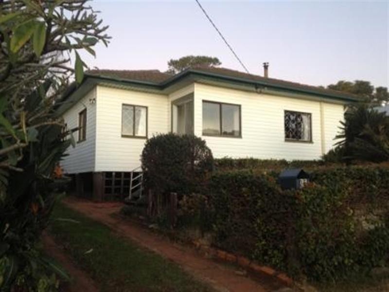 26 Llewellyn Street, Centenary Heights QLD 4350