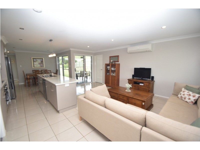 48 Bennett Street, Kleinton QLD 4352