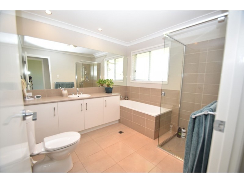 48 Bennett Street, Kleinton QLD 4352