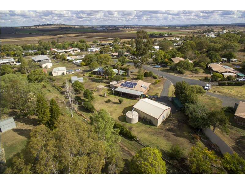 4 Georgina Court, Kingsthorpe QLD 4400