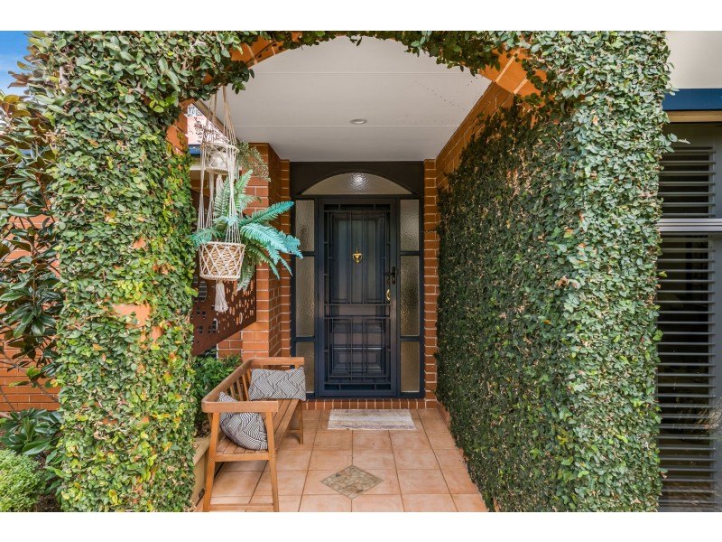 75 Bouganvillea Drive, Middle Ridge QLD 4350