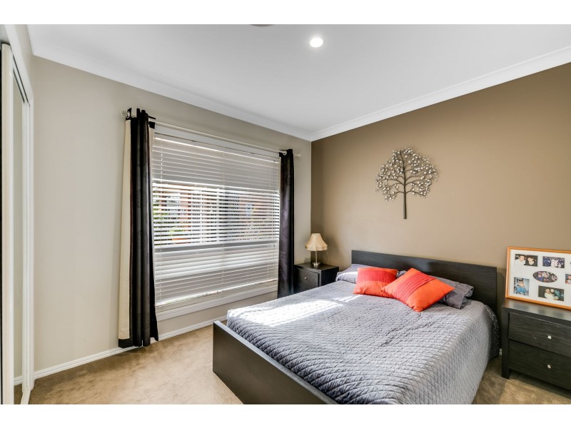 75 Bouganvillea Drive, Middle Ridge QLD 4350