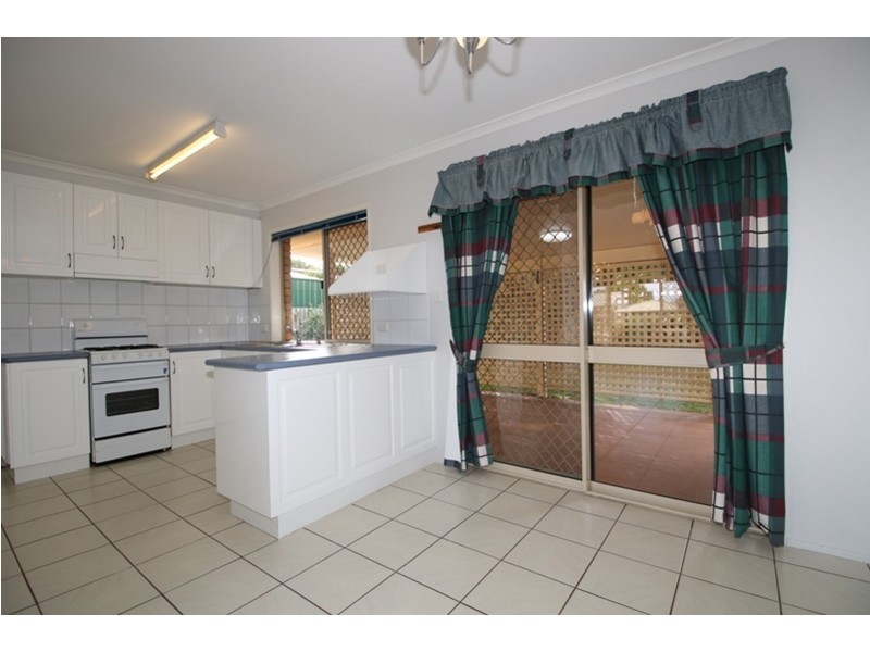 37 Riethmuller Street, Kearneys Spring QLD 4350