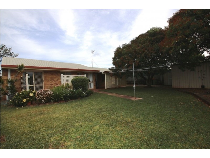 37 Riethmuller Street, Kearneys Spring QLD 4350