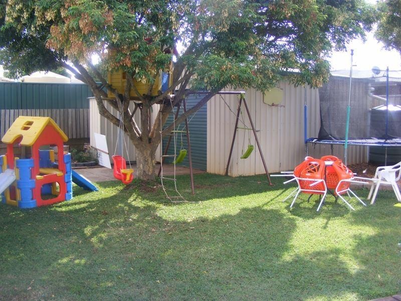 37 Riethmuller Street, Kearneys Spring QLD 4350
