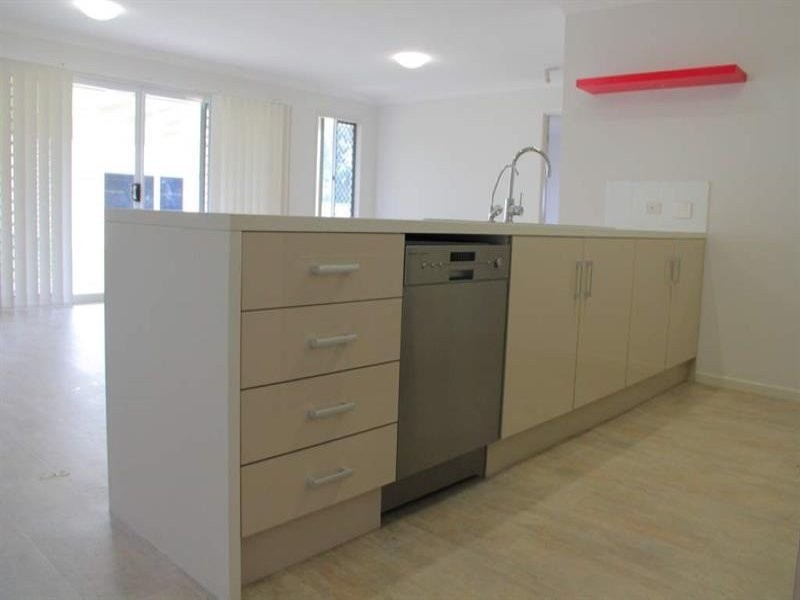 7 Alpine Court, Cranley QLD 4350