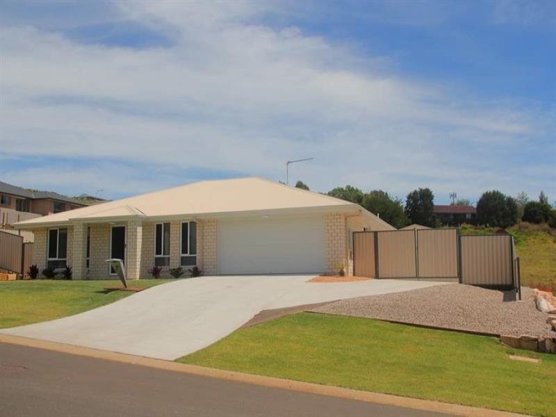 7 Alpine Court, Cranley QLD 4350
