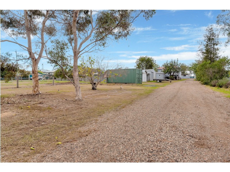 151 Mocatta Street, Goombungee QLD 4354