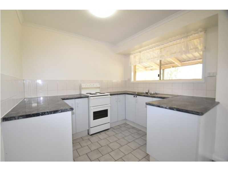 6 Lawmere Court, Kingsthorpe QLD 4400