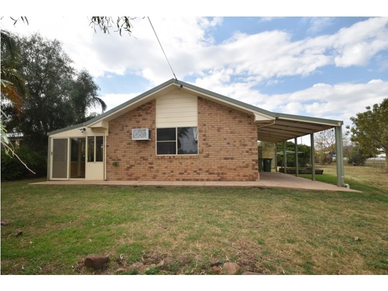 6 Lawmere Court, Kingsthorpe QLD 4400