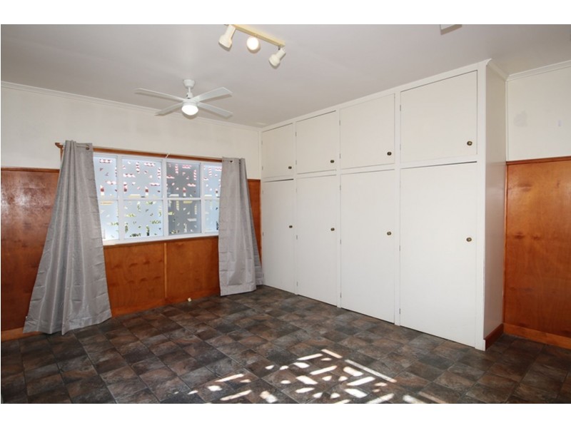 23 Tolmie Street, South Toowoomba QLD 4350