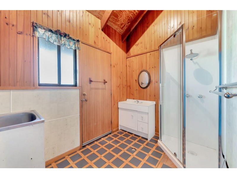 771 Murphys Creek Road, Upper Lockyer QLD 4352