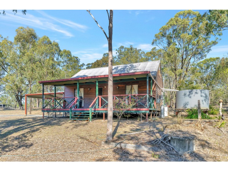 771 Murphys Creek Road, Upper Lockyer QLD 4352
