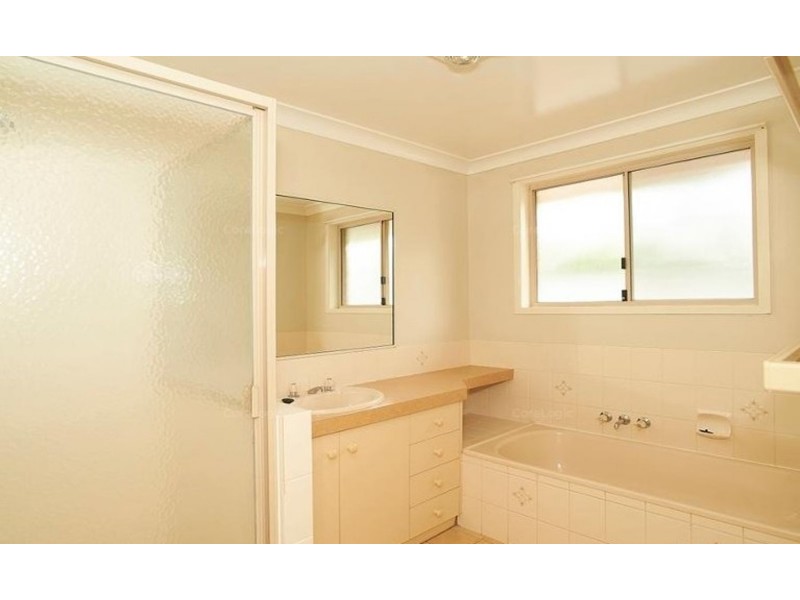38 Bouganvillea Drive, Middle Ridge QLD 4350