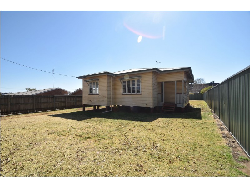 183 Perth Street, South Toowoomba QLD 4350