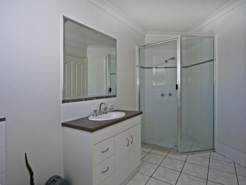 11 Ridgewood Drive, Kearneys Spring QLD 4350