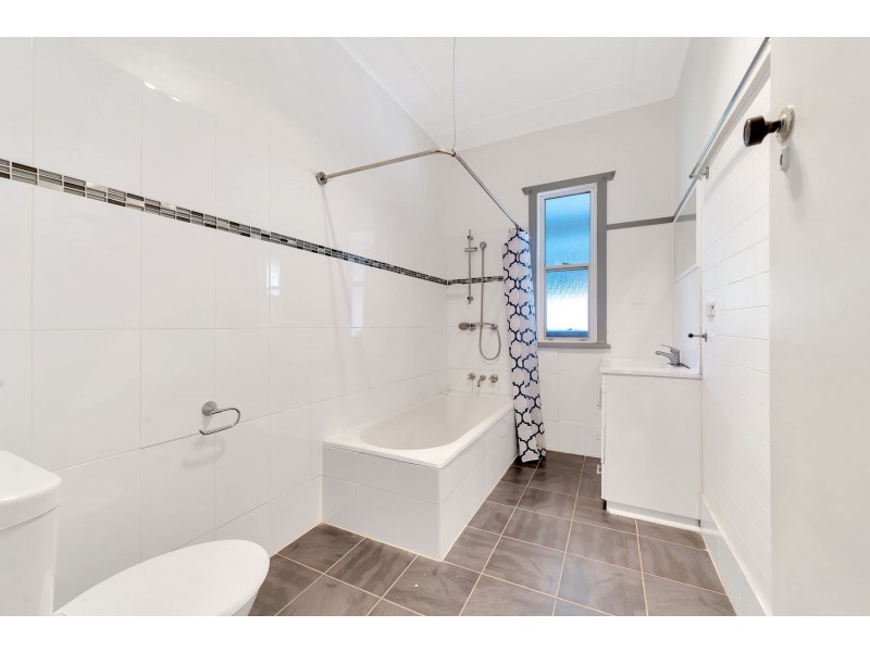 104 Water Street, South Toowoomba QLD 4350