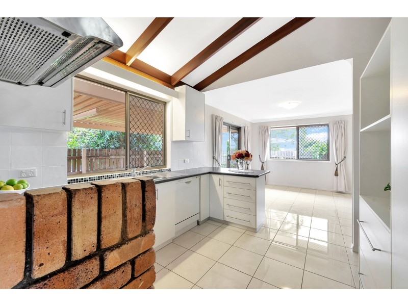 9 Diane Court, Centenary Heights QLD 4350