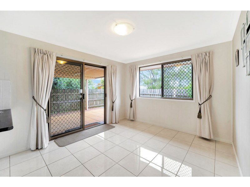 9 Diane Court, Centenary Heights QLD 4350