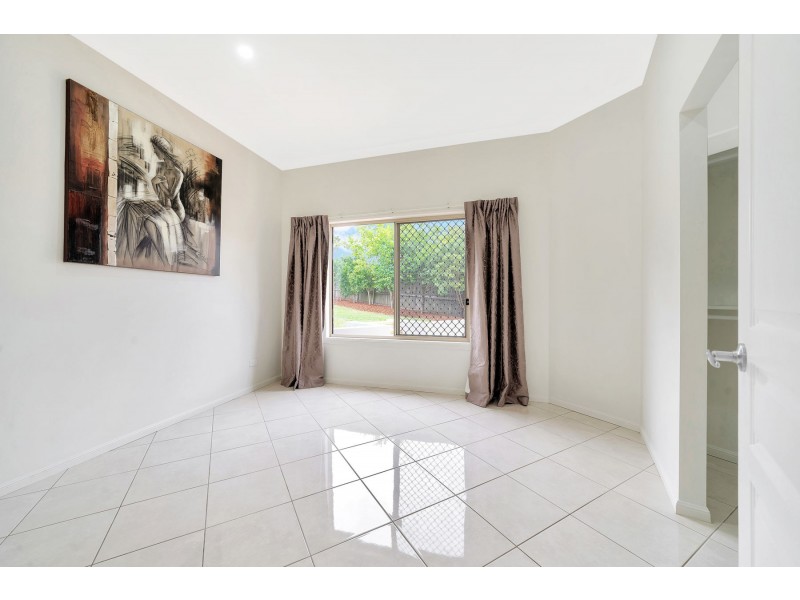 9 Diane Court, Centenary Heights QLD 4350