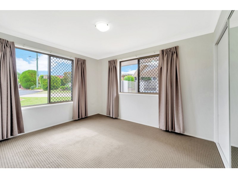 9 Diane Court, Centenary Heights QLD 4350