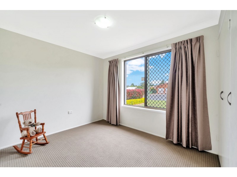 9 Diane Court, Centenary Heights QLD 4350