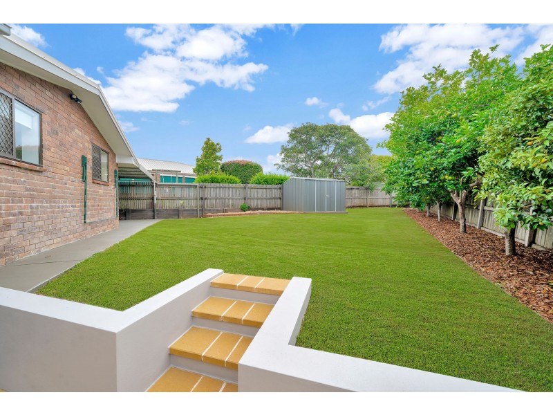 9 Diane Court, Centenary Heights QLD 4350