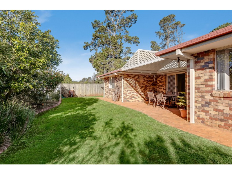 16 Emma Drive, Kearneys Spring QLD 4350