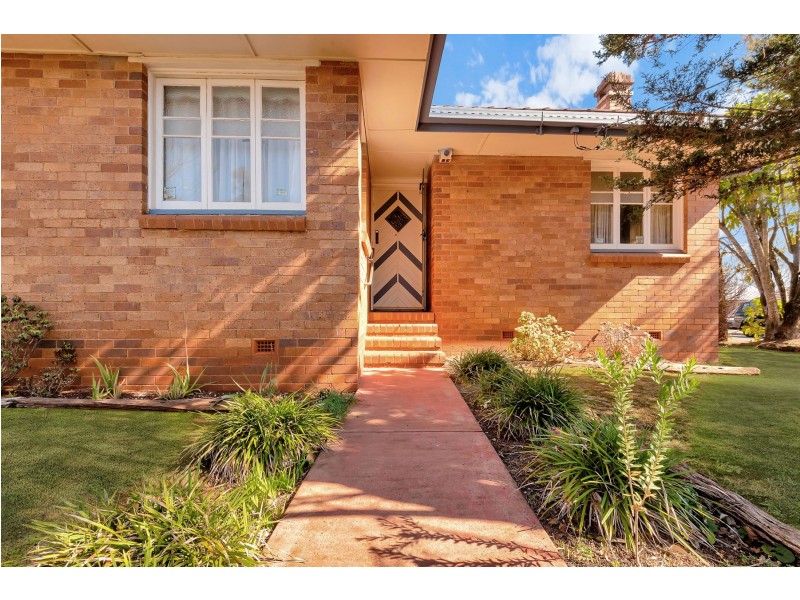 25 Justin Street, Harristown QLD 4350