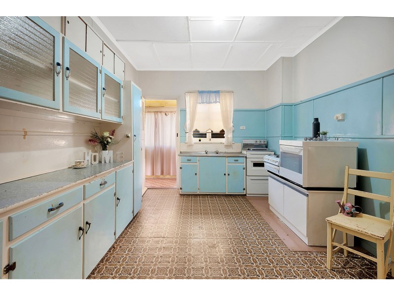 25 Justin Street, Harristown QLD 4350