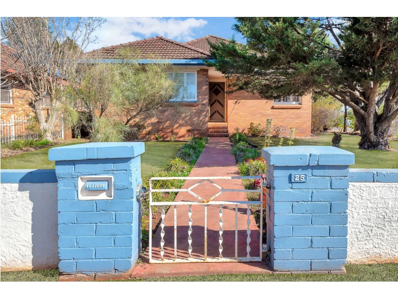 25 Justin Street, Harristown QLD 4350