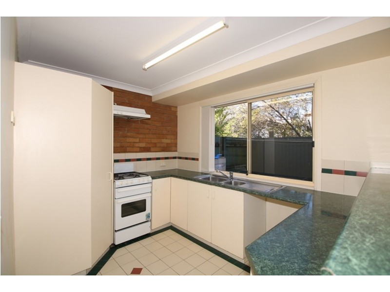 3/248 James Street, Harristown QLD 4350