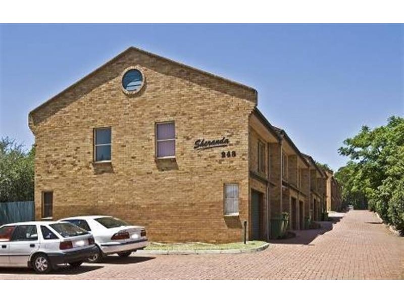 3/248 James Street, Harristown QLD 4350