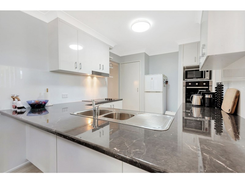 94 Kearney Street, Kearneys Spring QLD 4350