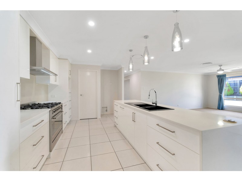 5 Coverack Street, Kleinton QLD 4352